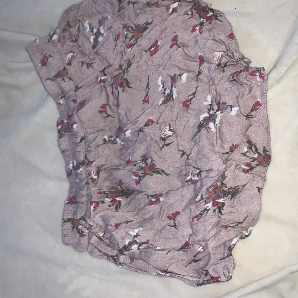 Flower Shorts - Picture 4 of 4